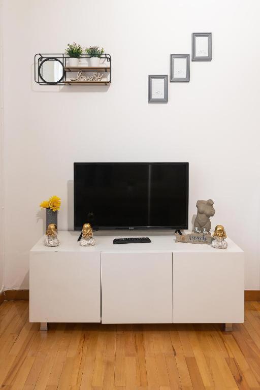 Light-2 Lovely Apartment In Tiranë Luaran gambar